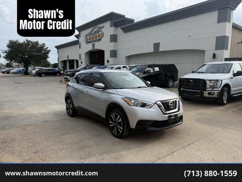 Used 2020 Nissan Kicks SV FWD image 1