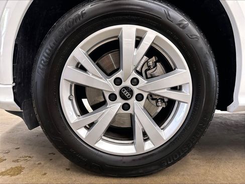 Certified 2025 Audi Q5 Premium AWD/4WD image 11
