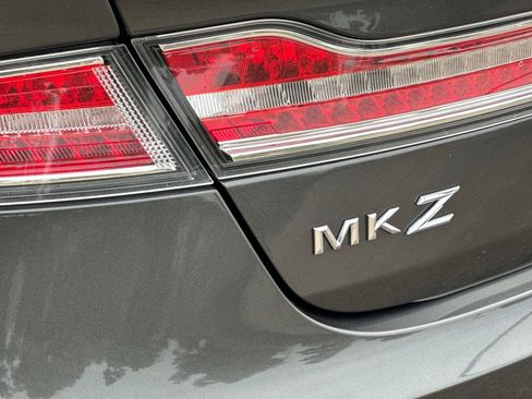 Used 2017 Lincoln MKZ Reserve image 32