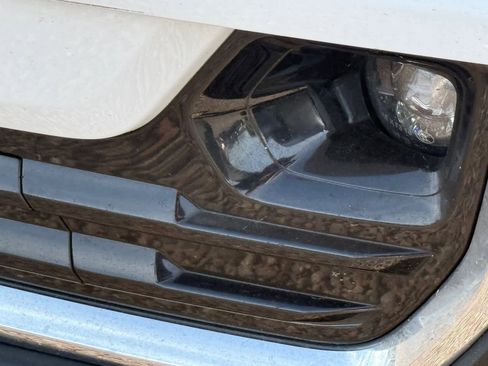 Used 2023 GMC Terrain SLT image 13