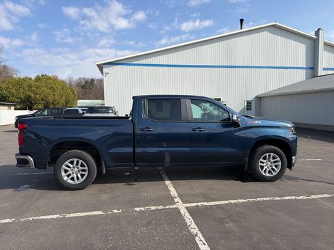 Used 2021 Chevrolet Silverado 1500 LT w/ Z71 Off-Road Package AWD/4WD image 3