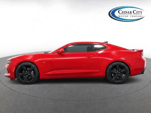 Used 2018 Chevrolet Camaro LT RWD image 6