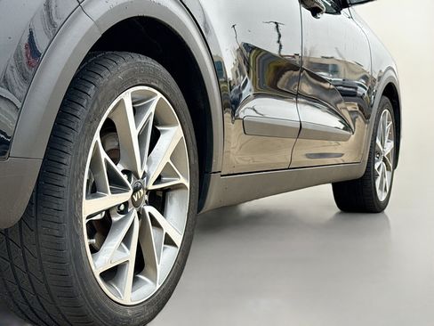 Used 2020 Kia Niro Touring image 15