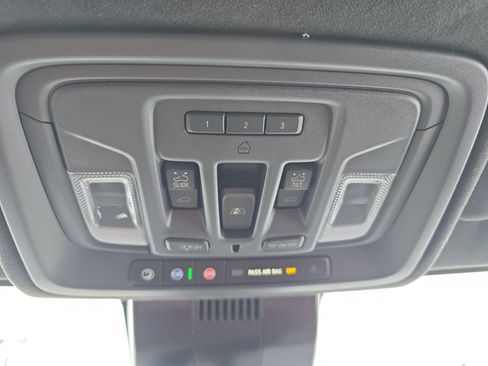 Used 2025 GMC Sierra 1500 Denali Ultimate image 36