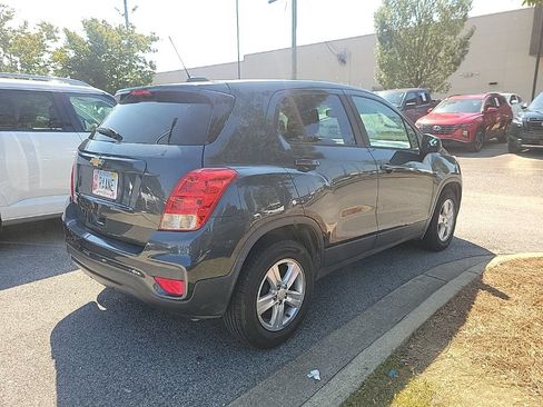 Used 2022 Chevrolet Trax LS w/ Tint and Cruise Package FWD image 3