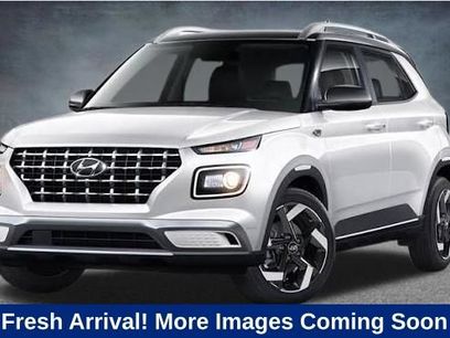 Used 2025 Hyundai Venue SEL