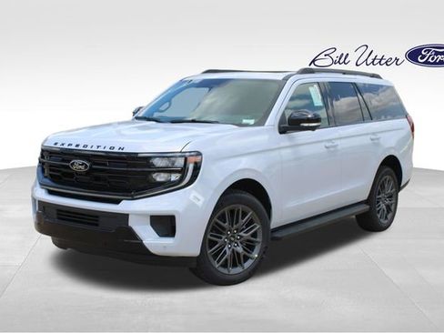 New 2026 Ford Expedition Platinum AWD/4WD image 1