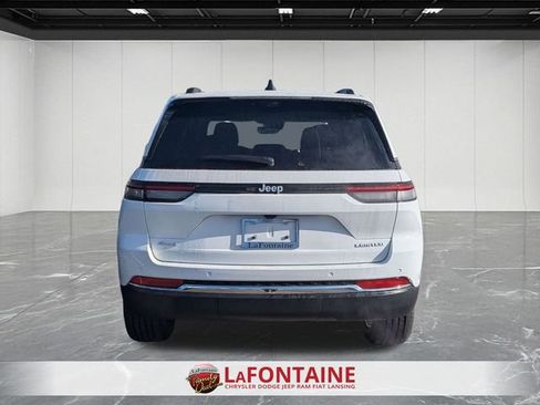 New 2025 Jeep Grand Cherokee Limited w/ Luxury Tech Group II image 4
