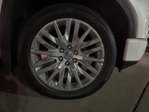 Used 2019 GMC Sierra 1500 Denali w/ Denali Ultimate Package image 11