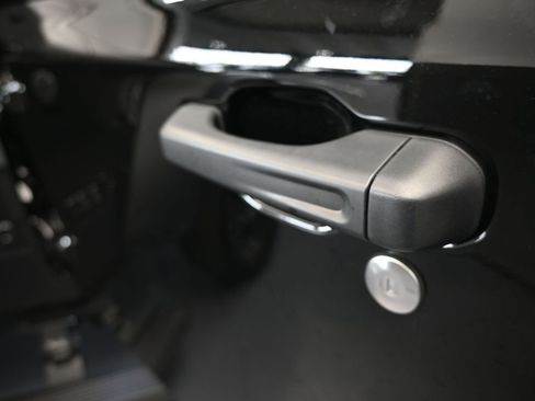 Used 2025 Jeep Wrangler Sport image 30