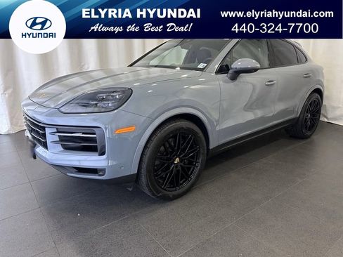 Used 2024 Porsche Cayenne Coupe image 1