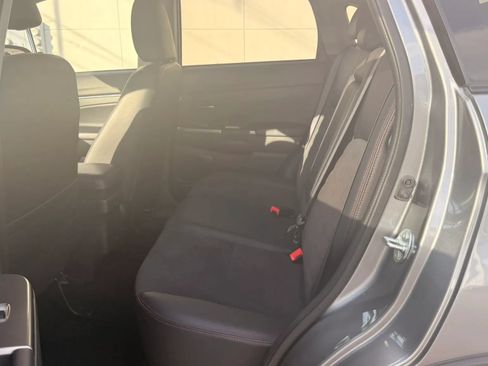 Used 2025 Mitsubishi Outlander Sport SE AWD/4WD image 13