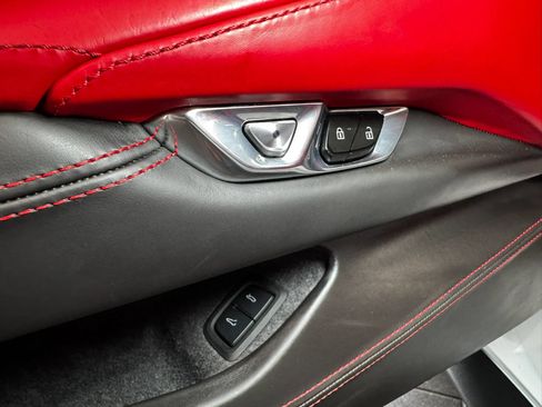 Used 2023 Chevrolet Corvette Stingray Premium Conv w/ Z51 Performance Package RWD image 19