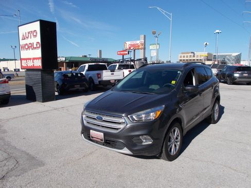Used 2018 Ford Escape SE AWD/4WD image 1