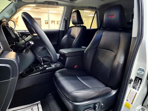 Used 2019 Toyota 4Runner TRD Off-Road Premium w/ Phone Cable & Charge Package image 16