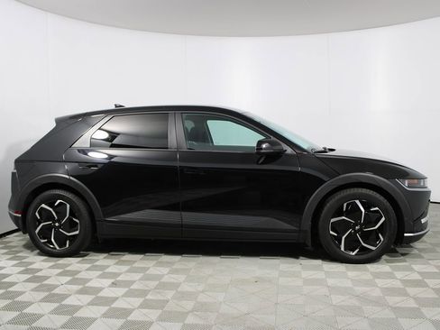 Used 2023 Hyundai Ioniq 5 SE image 35