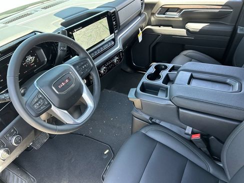 New 2026 GMC Sierra 2500 SLT AWD/4WD image 10