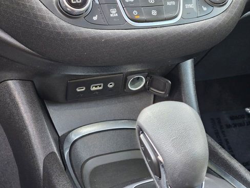 Used 2023 Chevrolet Malibu LT image 27