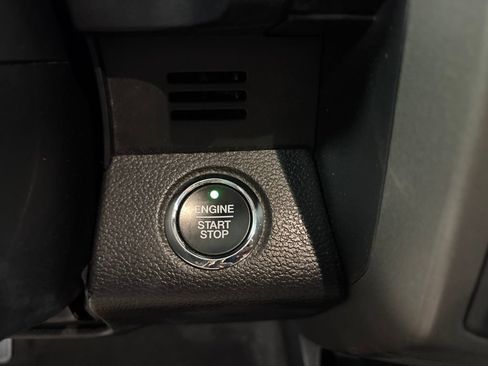 Used 2021 Ford Expedition XLT RWD image 23