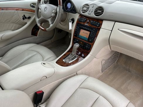 Used 2004 Mercedes-Benz CLK 320 Coupe image 16