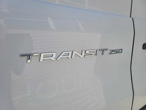 Used 2017 Ford Transit 250 130 Low Roof image 31