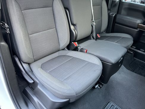 Used 2023 GMC Sierra 3500 SLE w/ SLE Value Package image 19