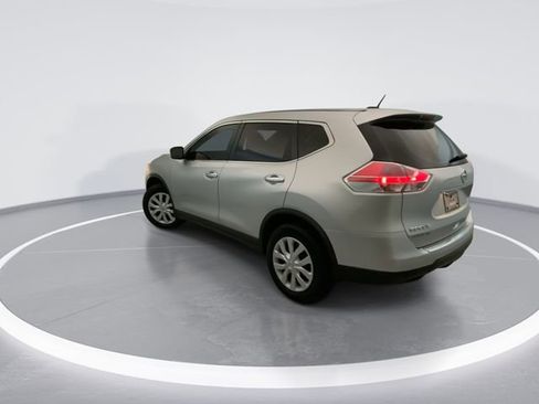 Used 2015 Nissan Rogue S AWD/4WD image 2