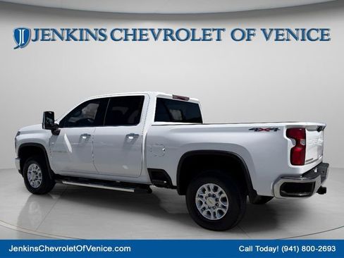 Used 2024 Chevrolet Silverado 2500 LTZ image 9