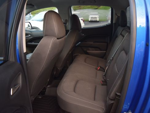 Used 2019 GMC Canyon SLE w/ Trailering Package AWD/4WD image 9