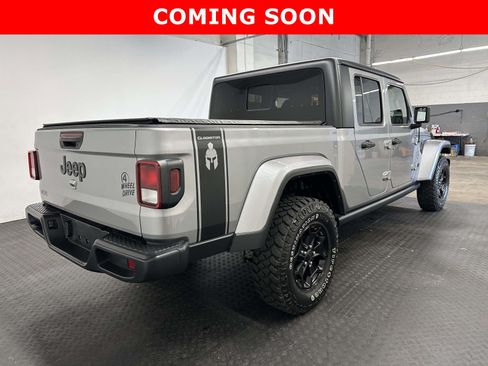 Used 2021 Jeep Gladiator Sport AWD/4WD image 8