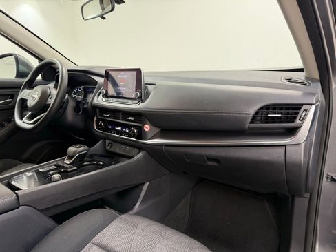 Used 2024 Nissan Rogue SV FWD image 23