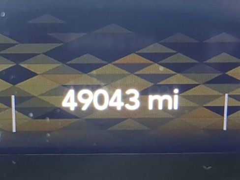 Used 2023 Jeep Wrangler Unlimited Sahara w/ Cold Weather Group image 33