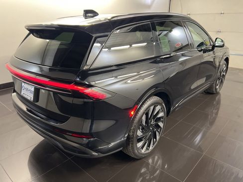 New 2026 Lincoln Nautilus Reserve w/ Jet Appearance Package image 6