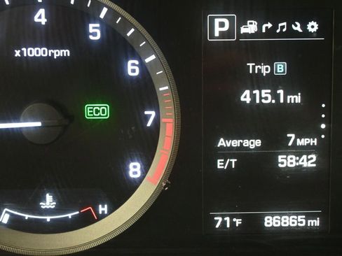 Used 2016 Hyundai Sonata Sport w/ Option Group 03 FWD image 16