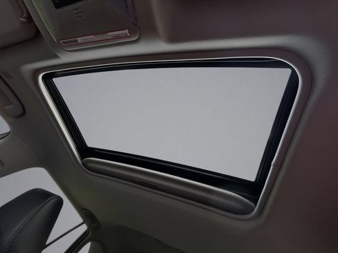 Used 2023 Toyota RAV4 XLE Premium FWD image 30