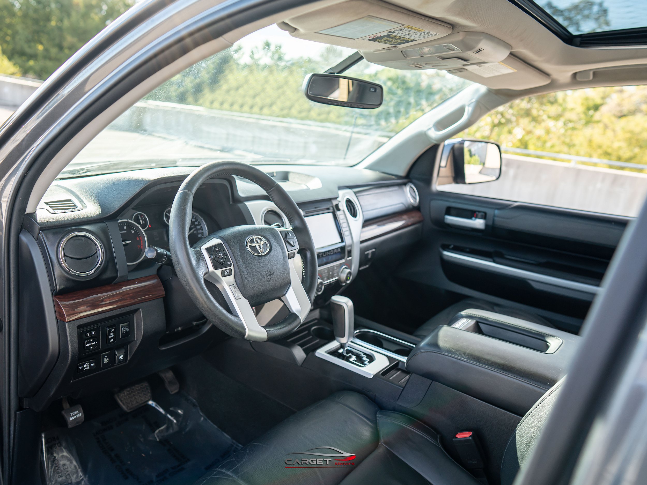 Used 2015 Toyota Tundra Limited w/ Limited Premium Package AWD/4WD image 13