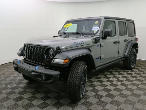 Used 2023 Jeep Wrangler Unlimited w/ 8.4" Radio Group AWD/4WD image 5