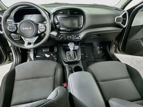 Used 2023 Kia Soul LX w/ Option Group 015 FWD image 16