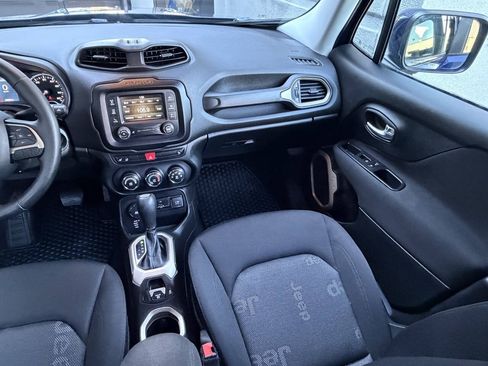 Used 2017 Jeep Renegade Latitude w/ Cold Weather Group AWD/4WD image 21