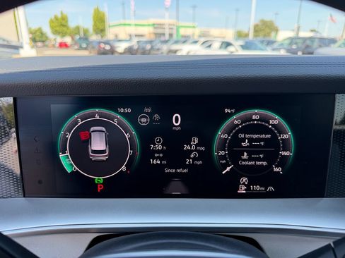 Certified 2025 Volkswagen Tiguan SE AWD/4WD image 15