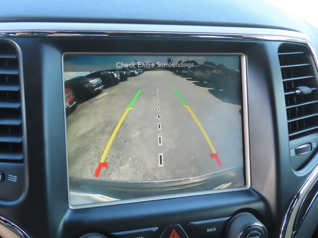 Used 2015 Jeep Grand Cherokee Overland RWD image 31