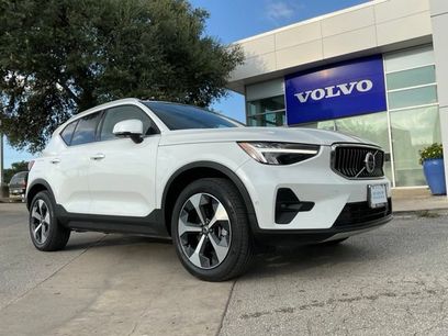 Certified 2023 Volvo XC40 B5 Plus w/ Protection Package Premier