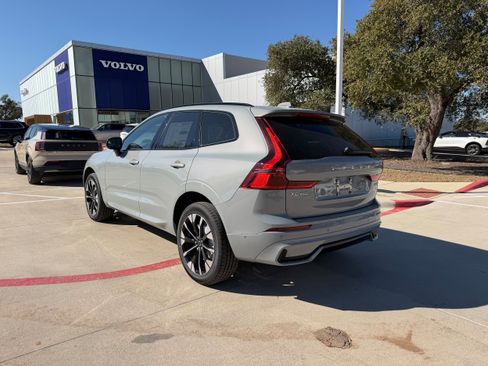 New 2026 Volvo XC60 B5 Plus w/ Protection Package Premier image 4