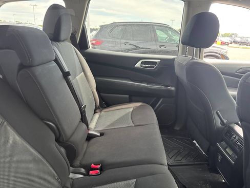 Used 2018 Nissan Pathfinder SV AWD/4WD image 4