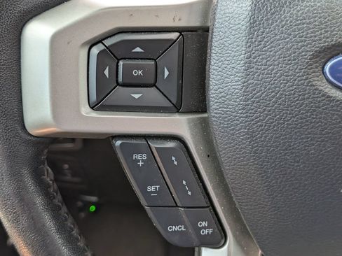 Used 2020 Ford F150 Lariat w/ Equipment Group 502A Luxury AWD/4WD image 12