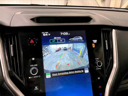 Certified 2025 Subaru Outback Limited image 30