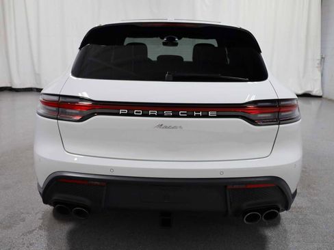 Certified 2025 Porsche Macan image 7