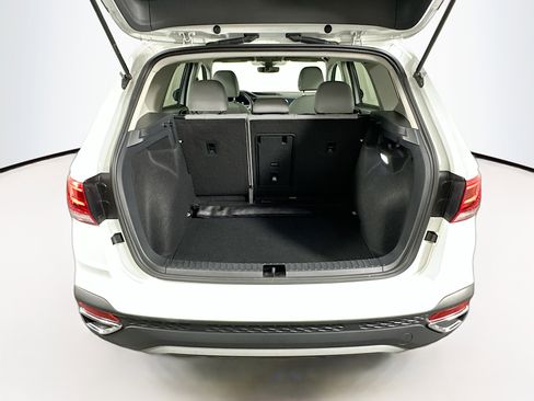 Used 2024 Volkswagen Taos SE image 29