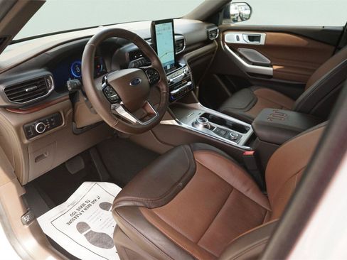 Used 2023 Ford Explorer King Ranch w/ Technology Package AWD/4WD image 8