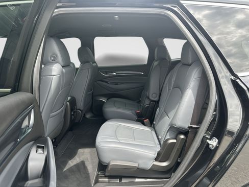 Certified 2024 Buick Enclave Essence FWD image 24
